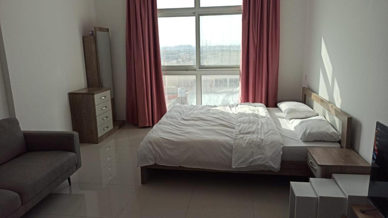 Cozy Rooms And Small Partitions For Men Guests In ดูไบ ภายนอก รูปภาพ