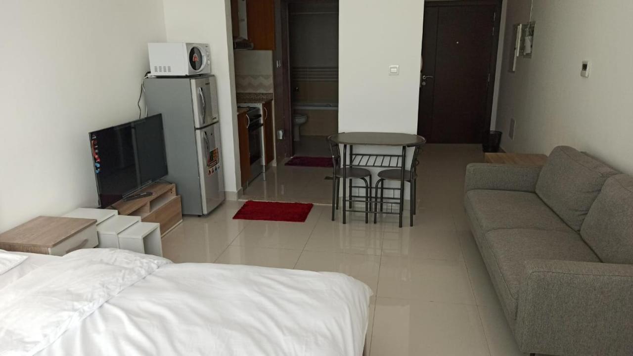 Cozy Rooms And Small Partitions For Men Guests In ดูไบ ภายนอก รูปภาพ